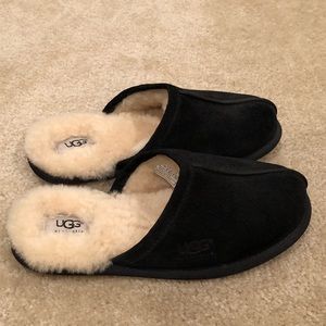 Men’s UGG slipper